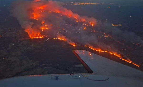 ไฟป่าโหมฝรั่งเศสใต้ หนักที่สุดในรอบ 50 ปี พื้นที่ไฟไหม้เทียบเท่า “ปารีส”