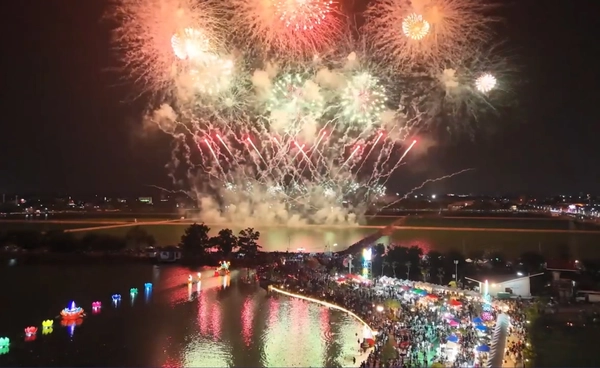 เทศบาลหัวทะเลโคราช ยืนยันการจัดงานลอยกระทงโคมไฟ