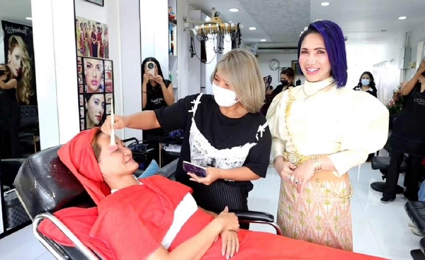 "ร้านเสริมสวยพัทยา"ผุดโปรฯทำดี แต่งชุดไทยได้ส่วนลดค่าแต่งหน้า | เรื่องดีดีทั่วไทย | 13-11-68