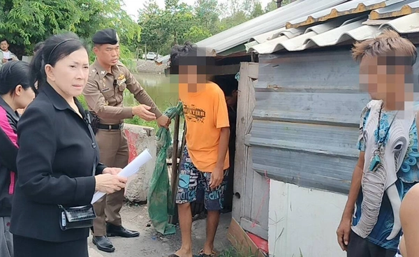 คืบหน้า! ปวีณาช่วยเด็ก 7 คน พบพ่อ–ตาเลี้ยงเสพยาบ้า ตร.ส่งบำบัดทันที