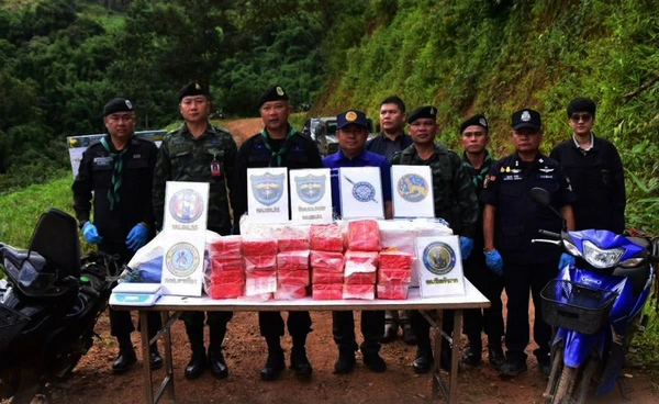 กองกำลังผาเมืองสกัดไอซ์ 99 กิโลฯ กลางดอยแม่ฟ้าหลวง เชียงราย