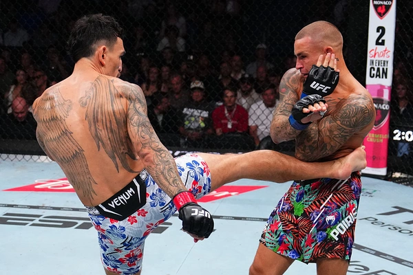 ฮอลโลเวย์ แลกเดือด UFC318  ก่อนเชือดคะแนนสั่งลา พัวริเยร์