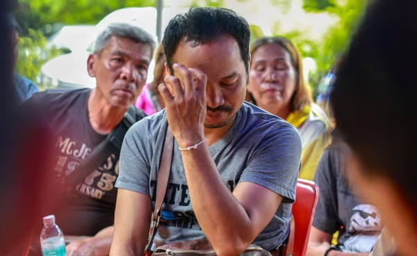 "มันเหมือนฆาตกรรม" เสียงจากชายไทย ผู้สูญเสียภรรยาและลูกสองคน ในวันที่กัมพูชาโจมตีใสพลเรือนไทย