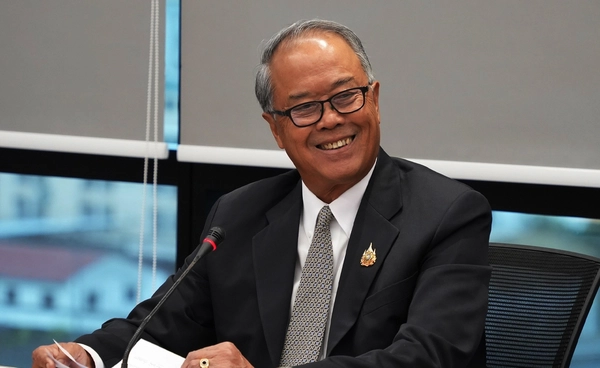 เปิดสาเหตุ “เพื่อไทย” หนุนยุบสภาทันที มองรัฐบาลใหม่เสี่ยงเป็น “เป็ดง่อย”