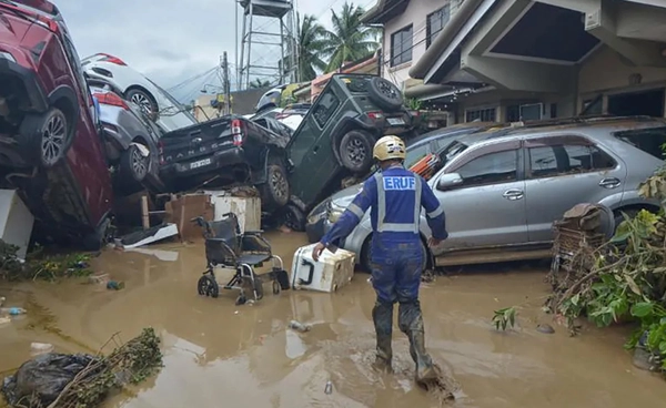 ไต้ฝุ่น "คัลแมกี" ถล่มฟิลิปปินส์ เสียชีวิตแล้ว 46 คน