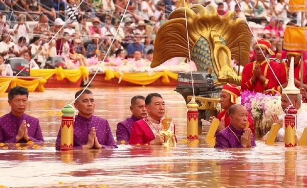 "ประเพณีอุ้มพระดำน้ำ" ตำนาน 400 ปี จ.เพชรบูรณ์  | เรื่องดีดีทั่วไทย | 23-09-68