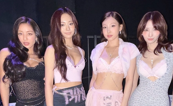 TWICE สวยสง่า โชว์ความเซ็กซี่ บนเวที Victoria's Secret 2025