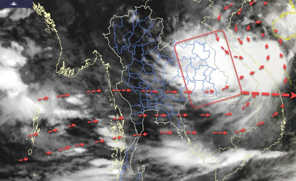 “พายุหนองฟ้า” อ่อนกำลัง แต่ยังส่งผลกระทบภาคเหนือ - อีสาน “ฝนถล่ม” 