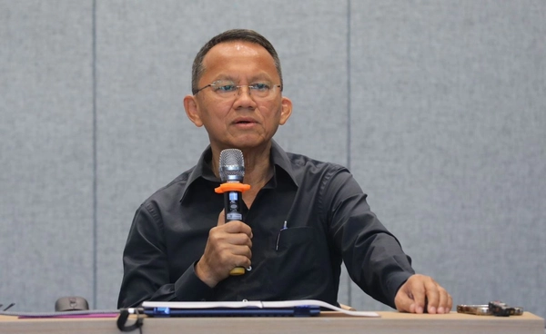 “สมศักดิ์” ไม่ไปไหน กวักมือเรียก “คนเพื่อไทย” กลับพรรค 