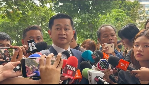 อดีตนายกฯ ทักษิณ ขึ้นศาลอาญาคดี 112 นัดแรก ทนายเผยไม่กังวล พร้อมสู้ตามกระบวนการ  