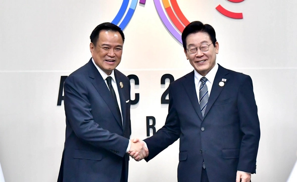 "อนุทิน" หารือ "อี แจ-มยอง" ขอเกาหลีใต้ เร่งแก้ปัญหาคนไทยติดด่านเข้าเมือง  ช่วยเพิ่มโควตาแรงงาน 