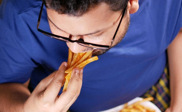 Junk Food ทำลายสมอง กินเยอะ ทักษะการคิดแย่ลง