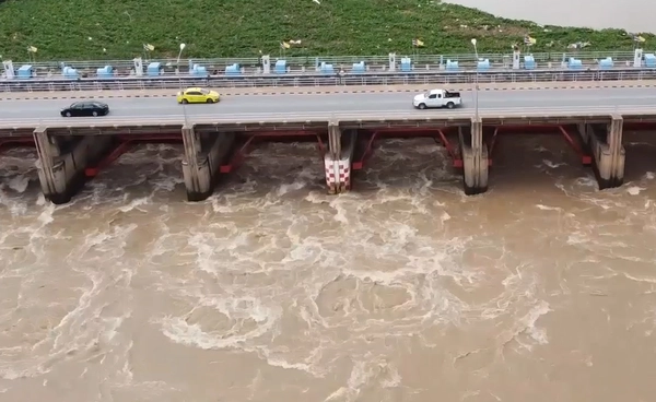 มวลน้ำเหนือทะลักใกล้ถึงจุดเสี่ยง เจ้าพระยาระบายสูงสุดในรอบปี