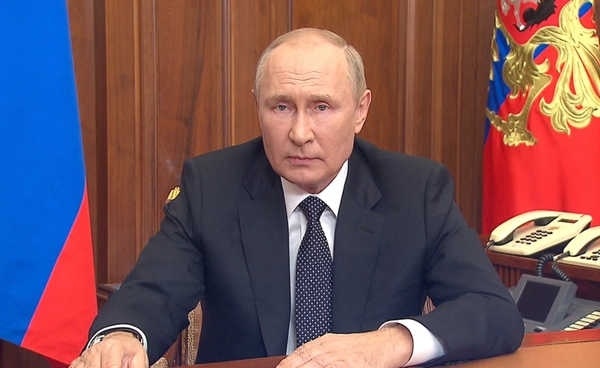 ปูตินเตือนโต้กลับรุนแรง ถ้ารัสเซียถูกโจมตีลึกเข้ามาในแผ่นดิน