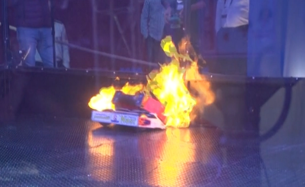 “อิหร่าน” จัดแข่งขันเทคโนโลยี “Tech Olympic” แข่งต่อสู้หุ่นยนต์จนไฟลุก
