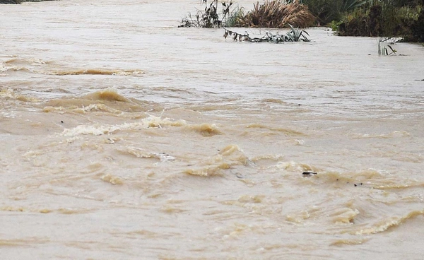 14 จังหวัดภาคใต้-เพชรบุรี-ประจวบคีรีขันธ์ เตรียมพร้อมรับมือน้ำท่วมและคลื่นลมแรง
