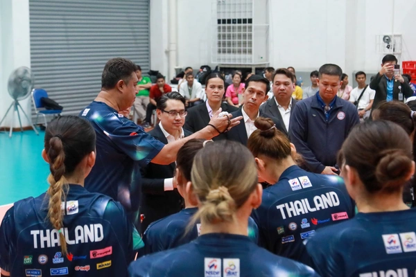โค้ชอ๊อต-เกียรติพงษ์ ตั้งเป้าพา "ตบสาวไทย" คว้าชัยเหนือ โปแลนด์ เกมเปิดสนาม VNL