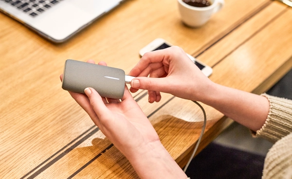 ญี่ปุ่นออกกฎใหม่บนเครื่องบิน ห้ามเก็บเพาเวอร์แบงค์บนช่องเก็บสัมภาระ 