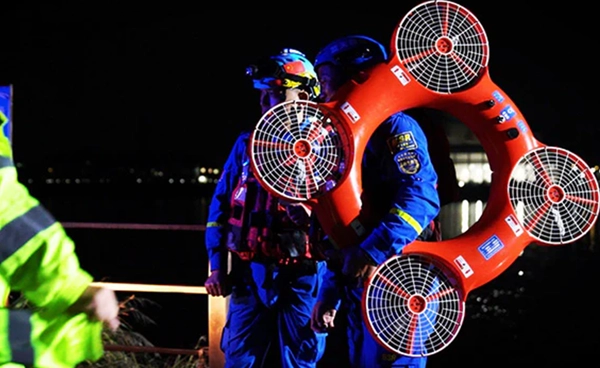 “โดรน” ช่วยชีวิตสู้ภัย “น้ำท่วม” จีนออกแบบใหม่ สไตล์ห่วงชูชีพบินได้สุดล้ำ !