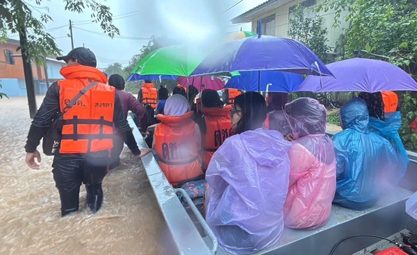 แจ้งพิกัดขอความช่วยเหลือน้ำท่วมหาดใหญ่ - ภาคใต้ ลงทะเบียนผ่านลิงก์ ได้เลยที่นี่ ! 