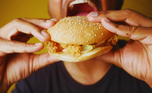 กินอาหารขยะ ทำลายสมอง ความจำหายใน 4 วัน 