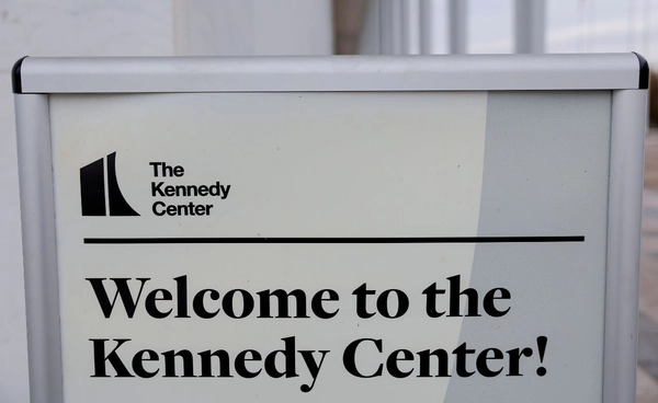 ทรัมป์จ่อเปลี่ยนชื่อ “เคนเนดี เซนเตอร์” เป็น “ทรัมป์-เคนเนดี เซนเตอร์”