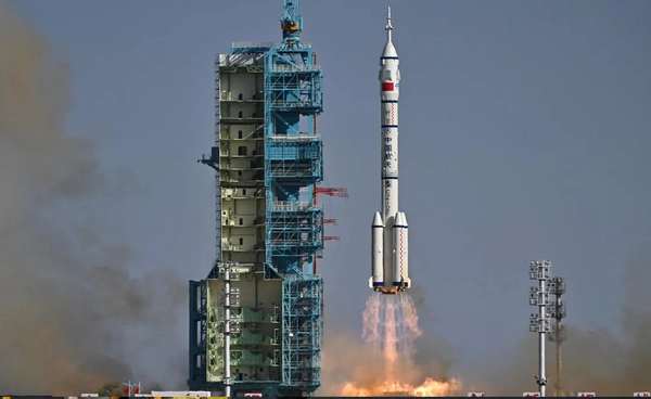 จีนเตรียมส่งยานสำรองช่วยนักบินอวกาศ หลังยานเดิมถูกเศษซากอวกาศชนเสียหาย