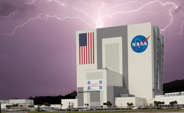 พนักงานนาซานัดประท้วงแผนเลิกจ้างพนักงานและการตัดงบประมาณของทรัมป์