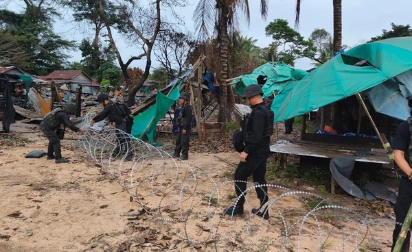 สถานการณ์ชายแดนไทย-กัมพูชา! ทภ.2. แจ้งพบโดรนบินตรวจการณ์หลายลำ