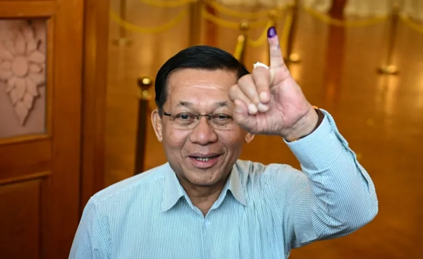 เลือกตั้งเมียนมาเริ่มแล้ว ประชาชนไปต่อแถวรอตั้งแต่เช้าตรู่