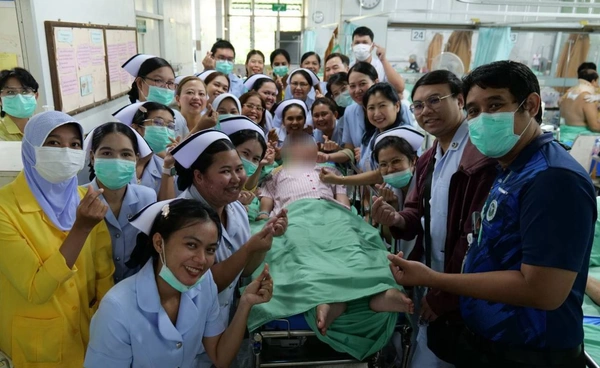 นอนโรงพยาบาล 14 ปี รพ.วชิระภูเก็ต ทำสำเร็จ ในที่สุดผู้ป่วยได้กลับบ้าน