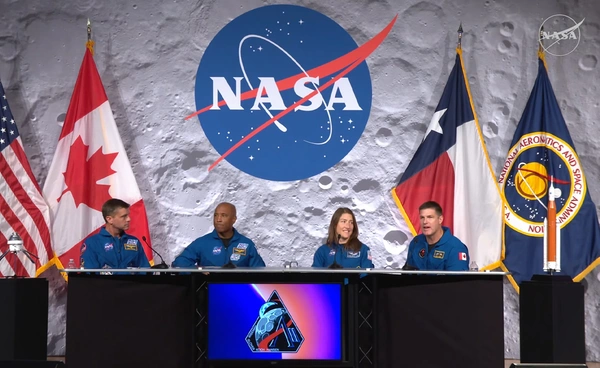 นักบินอวกาศภารกิจอาร์ทีมิส 2 แถลงข่าวการกลับไปดวงจันทร์ครั้งแรกในรอบ 54 ปี