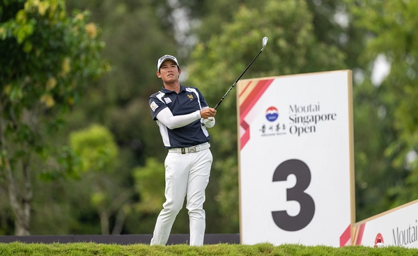 "โปรฟลุ้ค-รฐนน" จบอันดับ 3 ร่วม "เหมาไถ สิงคโปร์ โอเพ่น" แชมป์เป็นของ "อาซาจิ"