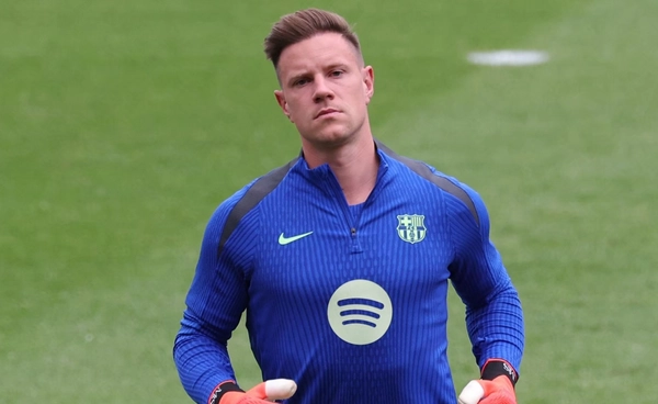 ประวัติ แทร์ สเตเก้น จากกัปตันกลายเป็นส่วนเกิน บาร์เซโลน่า