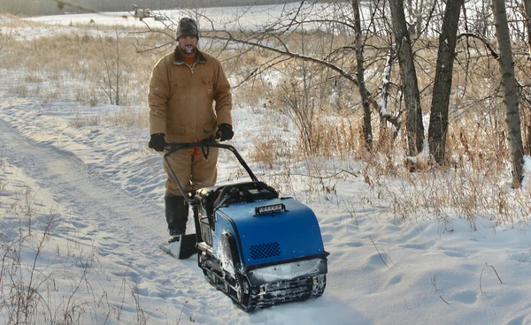 เปิดตัว SnowdogX สโนว์โมบิลลุยหิมะไฟฟ้าทางเลือกใหม่ เรียบง่ายและเป็นมิตรต่อสิ่งแวดล้อม