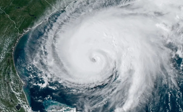 เฮอริเคน “ฮัมเบอร์โต”  ทวีความรุนแรงเป็นระดับ 5