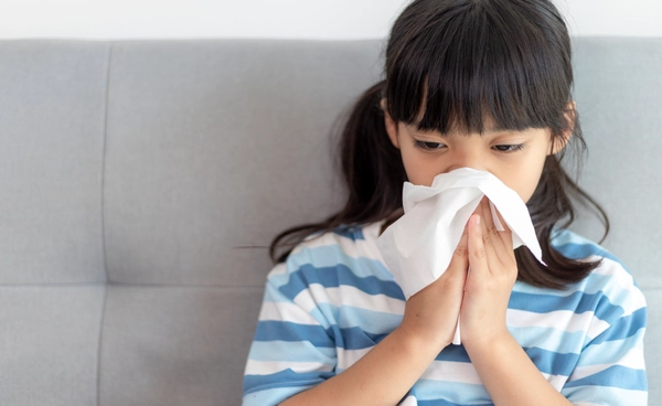 ระวัง! เชื้อโรคตัวจิ๋ว วายร้ายที่มาพร้อมกับฝนตก และลมหนาว ไข้หวัดแพร่กระจายเต็มพื้นที่