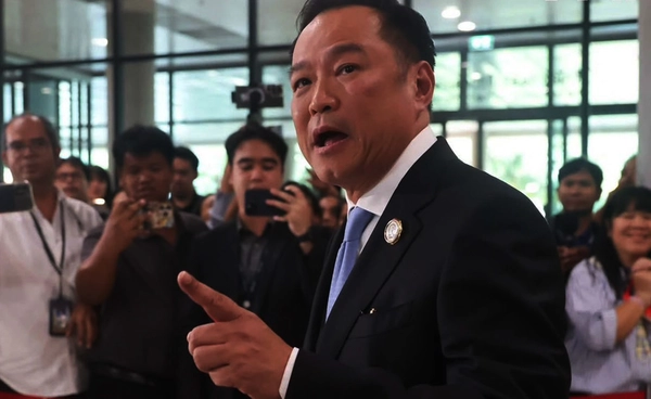 เพื่อไทยจัดทัพใหญ่ เตรียมอภิปราย “อนุทิน 1” ชี้เป้าโยงนโยบาย-คุณสมบัติรัฐมนตรี