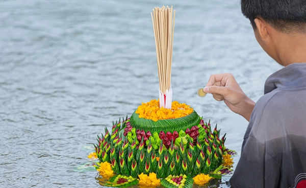 ย้อนดูสถิติวันลอยกระทง จมน้ำพุ่งเท่าตัว จับคดีทะลุ 2.6 หมื่น