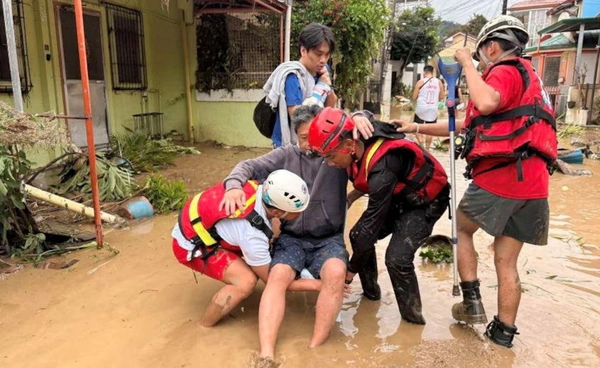 “คัลแมกี” ถล่มฟิลิปปินส์หนัก ยอดผู้เสียชีวิตพุ่ง 40 กว่าราย