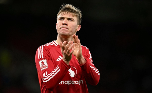 ส่องประวัติ 'ราสมุส ฮอยลุนด์' ดาวยิงที่หวนกลับมา เซเรีย อา อีกครั้ง