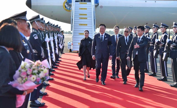 นายกฯ ถึงสาธารณรัฐเกาหลี พร้อมร่วมการประชุมผู้นำเขตเศรษฐกิจเอเปค ครั้งที่ 32