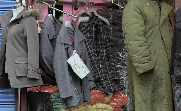 สรุปดราม่าครูยึดเสื้อกันหนาวนักเรียน เพราะสีผิดระเบียบ แม้อากาศหนาว 10 องศาฯ 