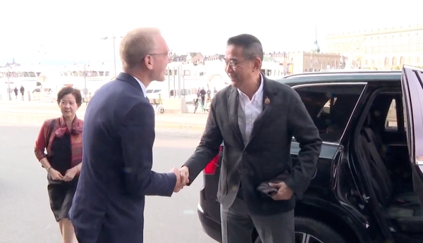 "มาริษ" เยือนสวีเดนแล้ว ไปสวิตเซอร์แลนด์ต่อ ชี้แจงนานาชาติให้เข้าใจสถานการณ์ไทย-กัมพูชา