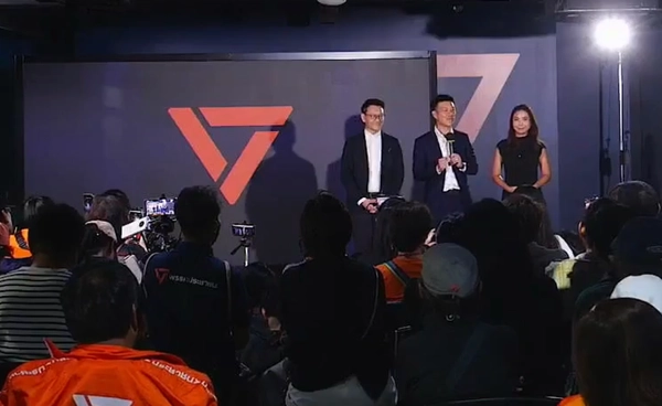 พรรคประชาชน เปิดชื่อ 3 แคนดิเดตนายกฯ  "เท้ง-ไหม-ต้น" พร้อมลงสนามเลือกตั้ง 