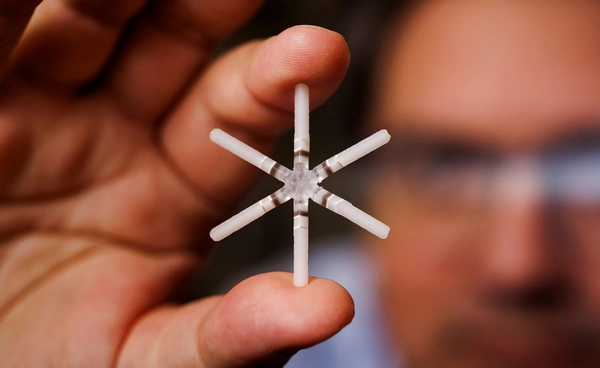 ยาเม็ด 6 แฉกจาก MIT กินเป็นเม็ด แตกแฉกในท้อง ลดการกินยาเหลือสัปดาห์ละครั้ง