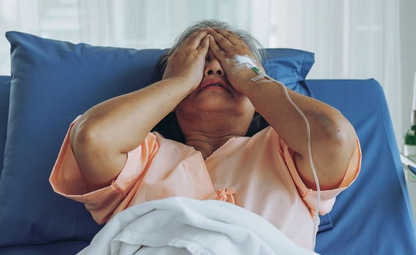 สู้กับมะเร็งต้องใช้เงินกี่บาท สิทธิรัฐช่วยแค่ไหน และเอกชนคิดเท่าไร