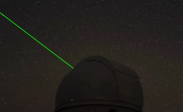 ยุโรปใช้กล้องโทรทรรศน์ติดตั้งเลเซอร์ ติดตามและผลักเศษซากอวกาศ ป้องกันการชนกับดาวเทียม