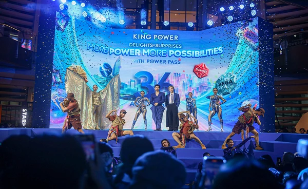 คิง เพาเวอร์ ฉลองครบรอบ 36 ปี เปิดตัว “เจฟ ซาเตอร์ และ อาโป ณัฐวิญญ์” พรีเซนเตอร์ POWER PASS มอบความสุขสุดเอกซ์คลูซิฟ