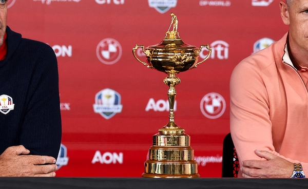 โปรแกรม "ไรเดอร์ คัพ" วันที่สอง "ทีมยุโรป" ใช้ผู้เล่นคนเดิม